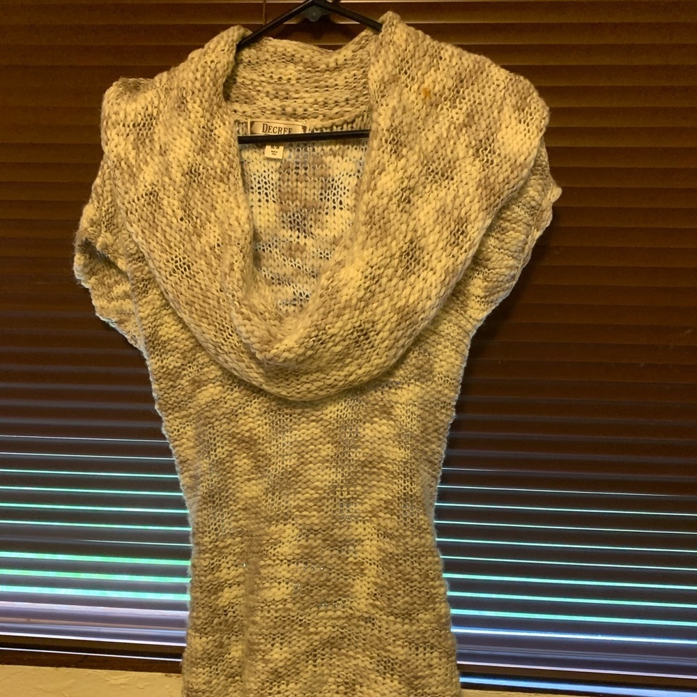 Sleeveless Top Knit